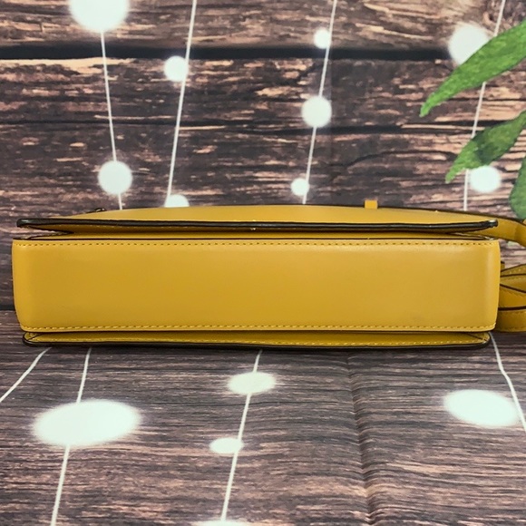 💛NWOT COACH 💛 78801 Signature Leather Chain - Picture 6 of 8